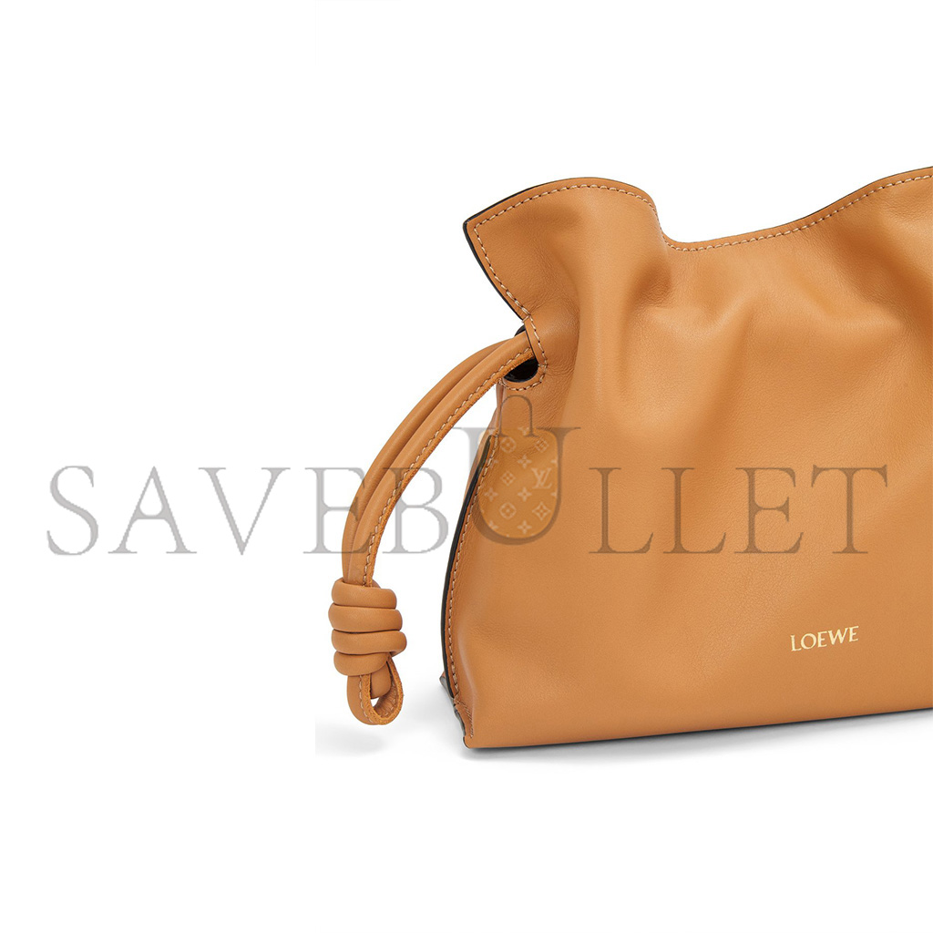 LOEWE MINI FLAMENCO CLUTCH IN NAPPA CALFSKIN 0010965952 (23.9*18*9cm)